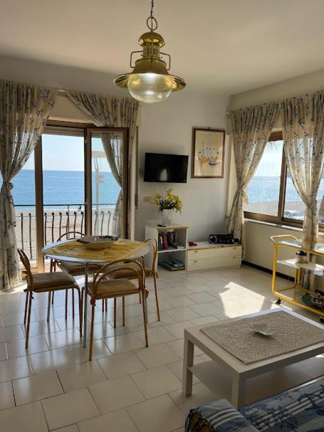Ferienwohnung Casa Del Sole Letojanni Exterior foto